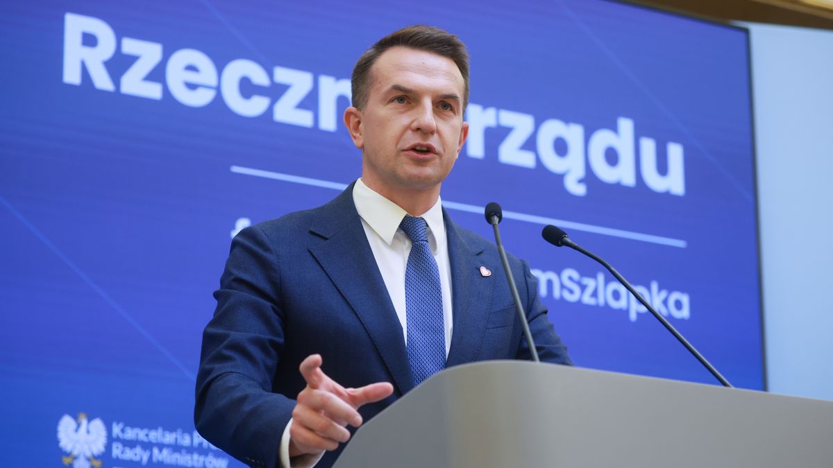 Adam Sz�apka
Warszawa, 25.07.2025. Rzecznik rz�du Adam Sz�apka podczas konferencji prasowej w Kancelarii Prezesa Rady Ministr�w w Warszawie po pierwszym po rekonstrukcji posiedzeniu rz�du, 25 bm. (jm) PAP/Leszek Szyma�ski
Leszek Szyma�ski
kancelaria, KPRM, obrady, polityk, polityk polityka, polityka, posiedzenie, rada ministr�w, rady ministr�w, rz�d, rz�d Tuska, rz�du