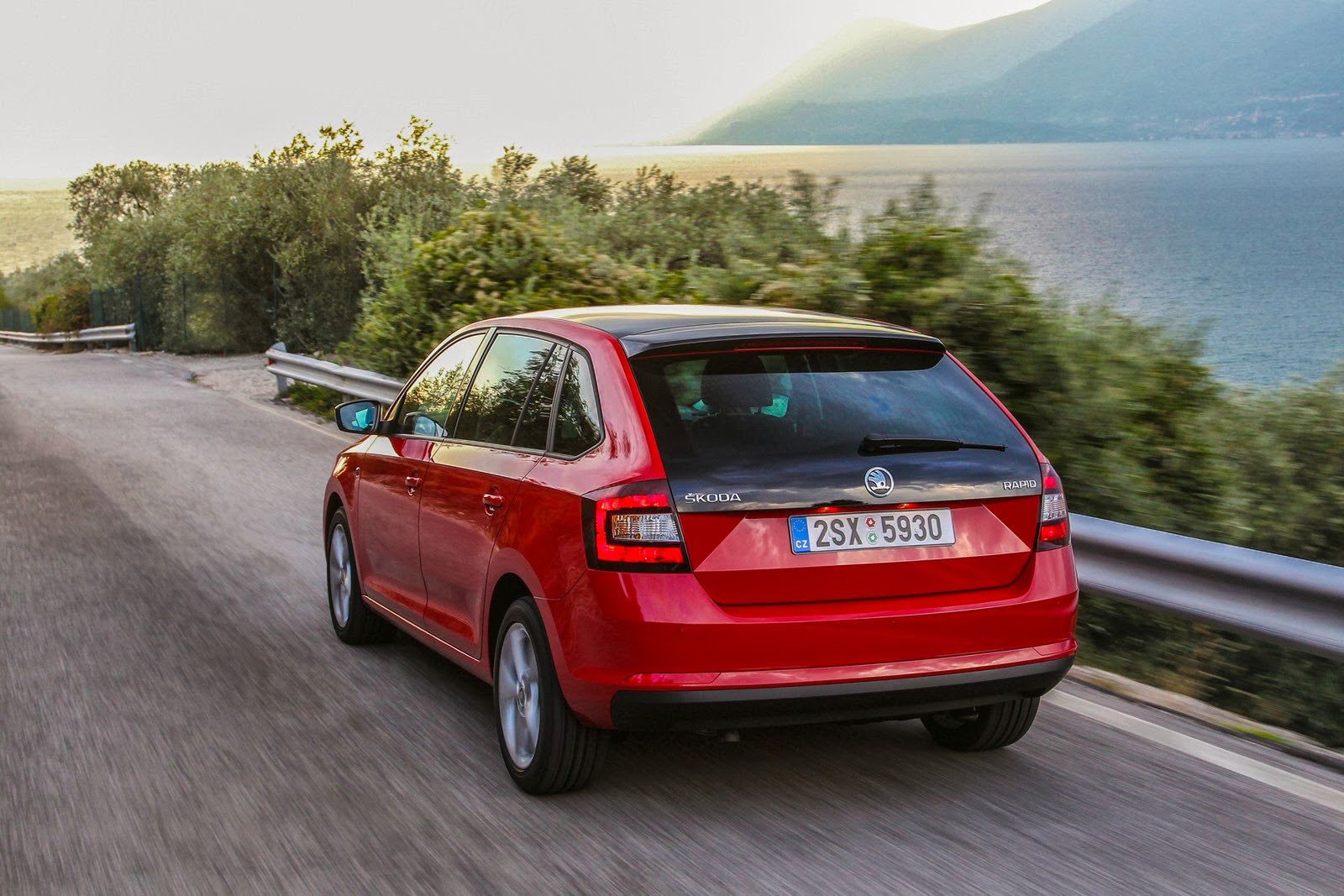 Škoda Rapid Spaceback - obszerna galeria od producenta 48
