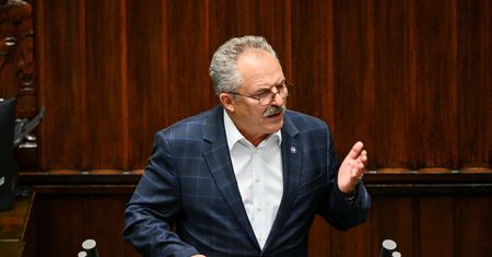 Zakaz alkoholu w Sejmie. Marek Jakubiak: Przy kompocie będziemy siedzieli?