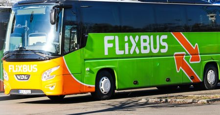 FlixBus zostawił nocą 70-letnią kobietę w szczerym polu