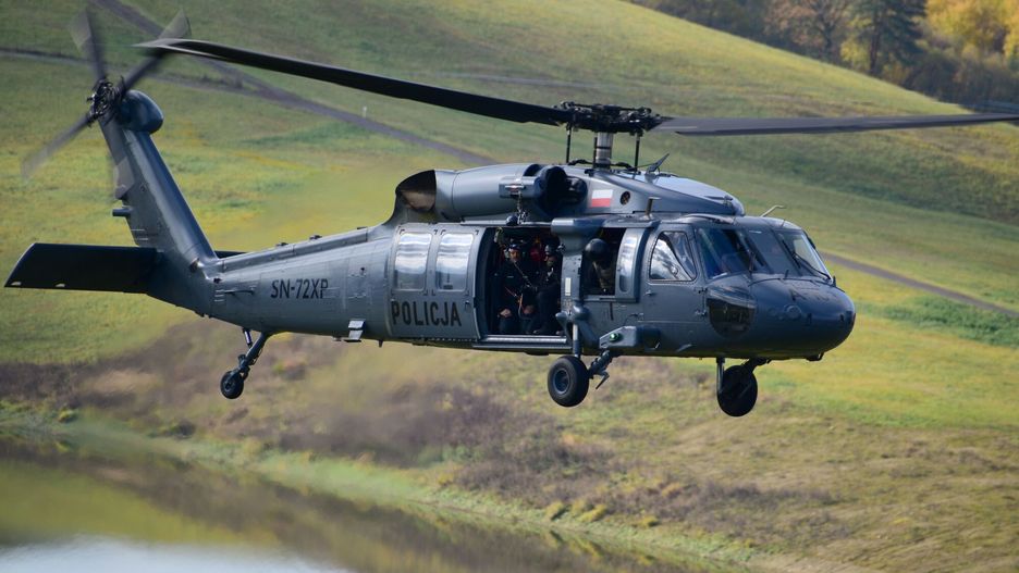 Śmigłowiec zahaczył o linię energetyczną