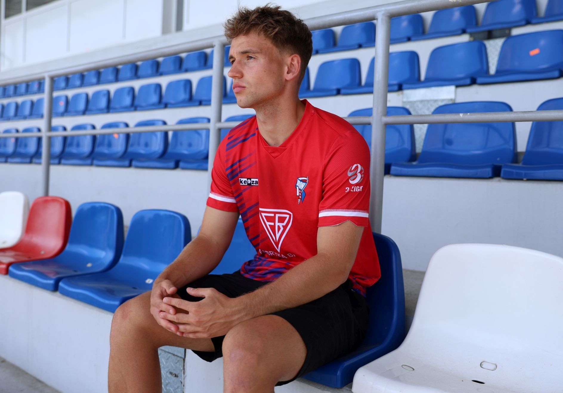 Eryk Pieczarka trafił do Broni z Sandecji 