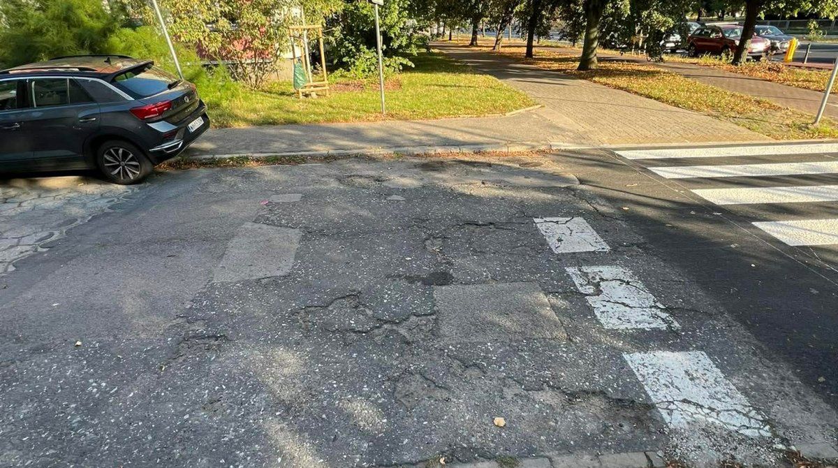 Warszawa: Remont ul. Broniewskiego. Pominięto fragment drogi?