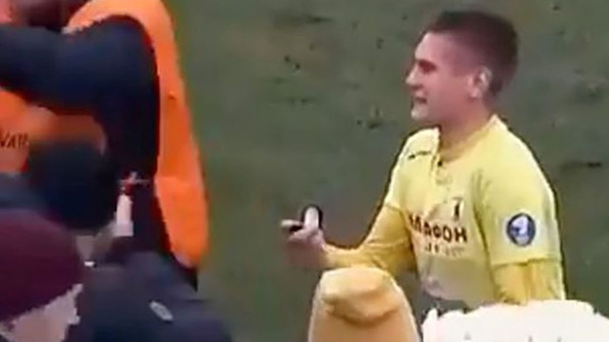 Romantyczna chwila została zrujnowana przez ochroniarza