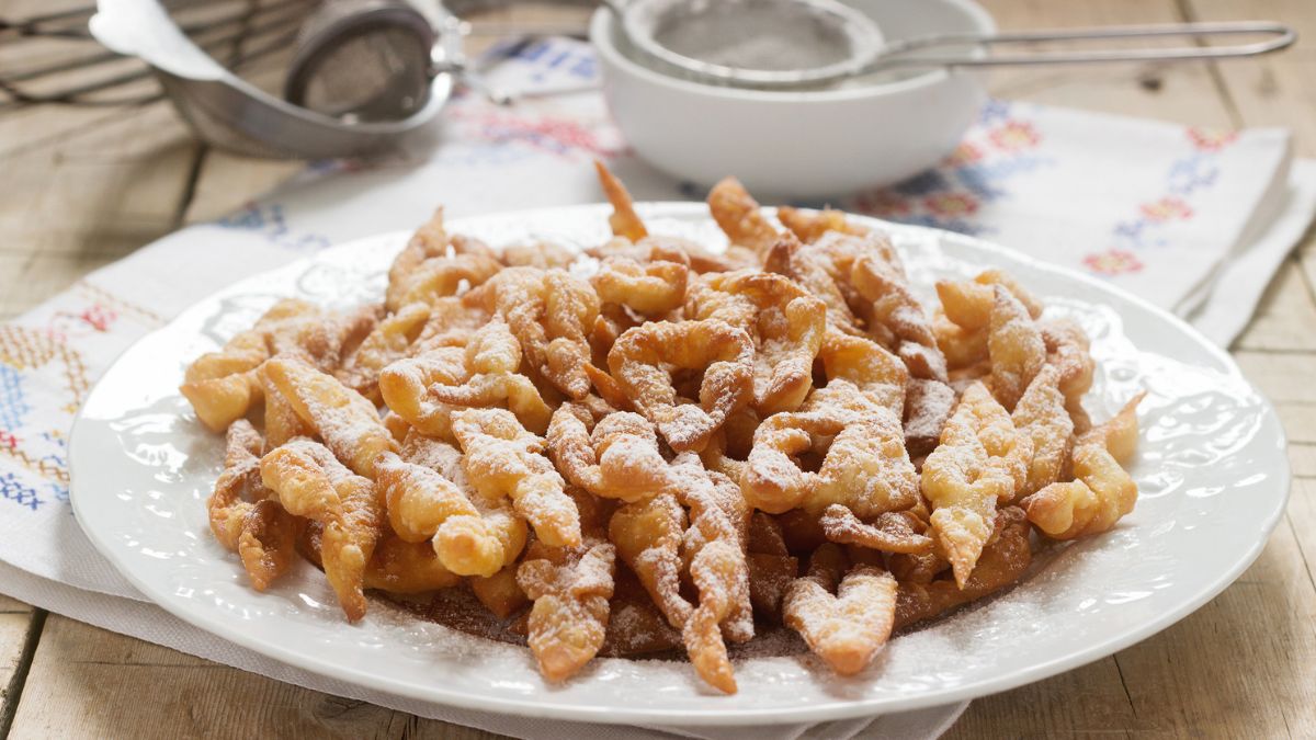 Lany chrust. Przygotuj go na najbliższy tłusty czwartek!