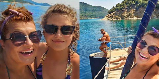 Wakacyjna Katarzyna Skrzynecka podbija Grecję w kolorowym bikini. U jej boku 14-letnia córka i NAPAKOWANY mąż (ZDJĘCIA)