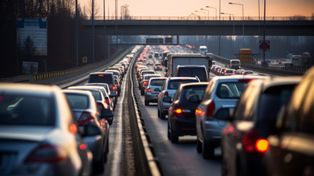 A1: Wypadek na w okolicach Radomska. Utrudnienia w ruchu