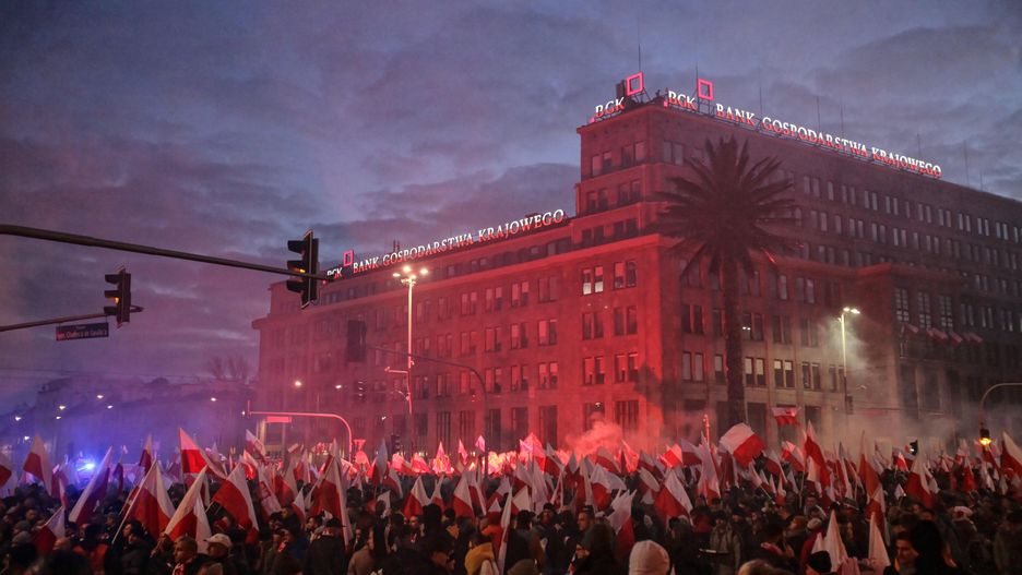 Warszawa. Uczestnicy Marszu Niepodległości w 2019 r. w Warszawie.