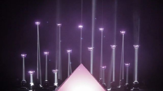 Świetlny show z zaawansowaną technologią w roli głównej 1