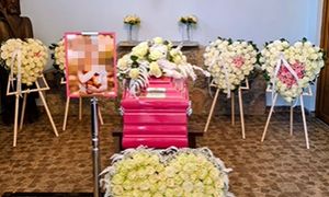 7-latka zginęła w pożarze. Różowa trumna i balony na pogrzebie Gabrysi