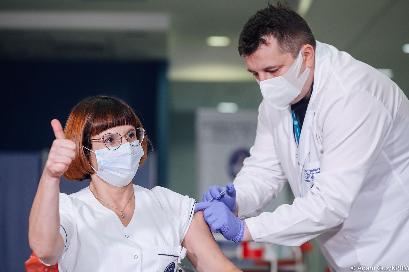 Akcja szczepień wciąż trwa. AstraZeneca nie będzie zawieszona