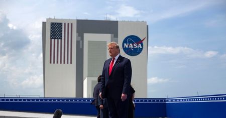 Misja NASA i Space X. Rosjanie kpią z ekscytacji Donalda Trumpa
