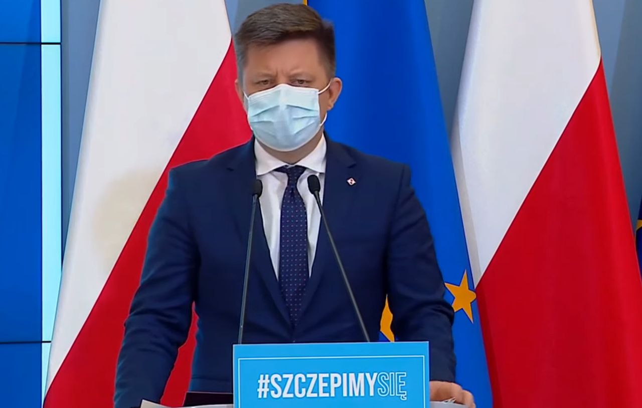 Na szczepienia i promocję wydaliśmy fortunę. Michał Dworczyk mówi o efektach