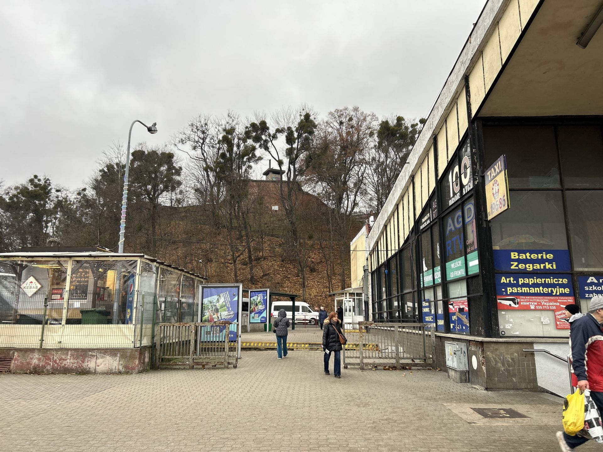 Deweloper chce zburzyć budynek dworca