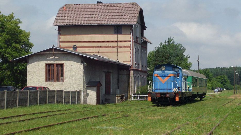 Stacja kolejowa w Cybince