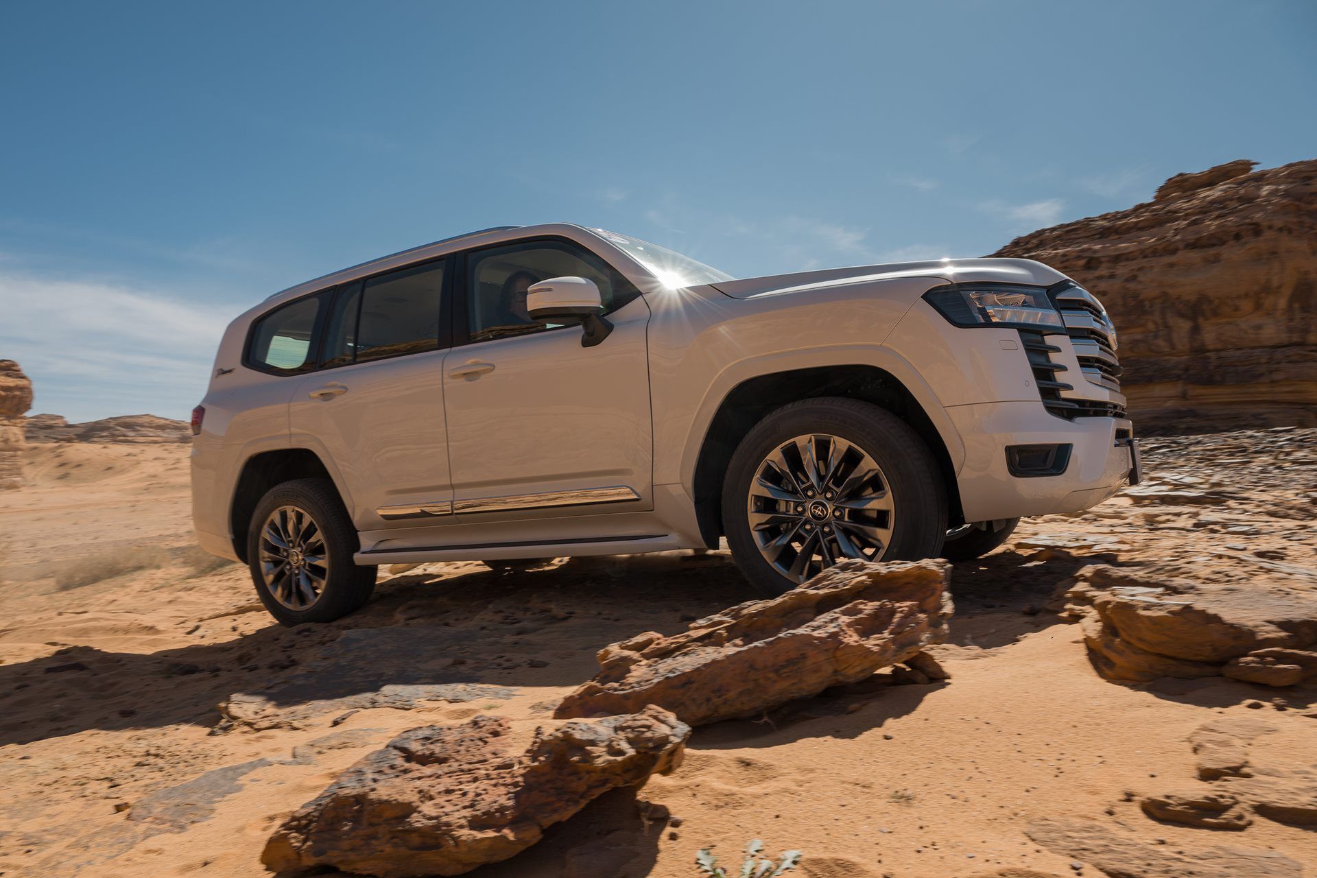 Toyota Land Cruiser 300
