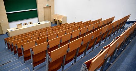 Muller: Decyzje ws. nauki zdalnej i hybrydowej dla SP będą ogłoszone jutro