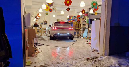 Porsche wjechało w żłobek. W budynku były dzieci