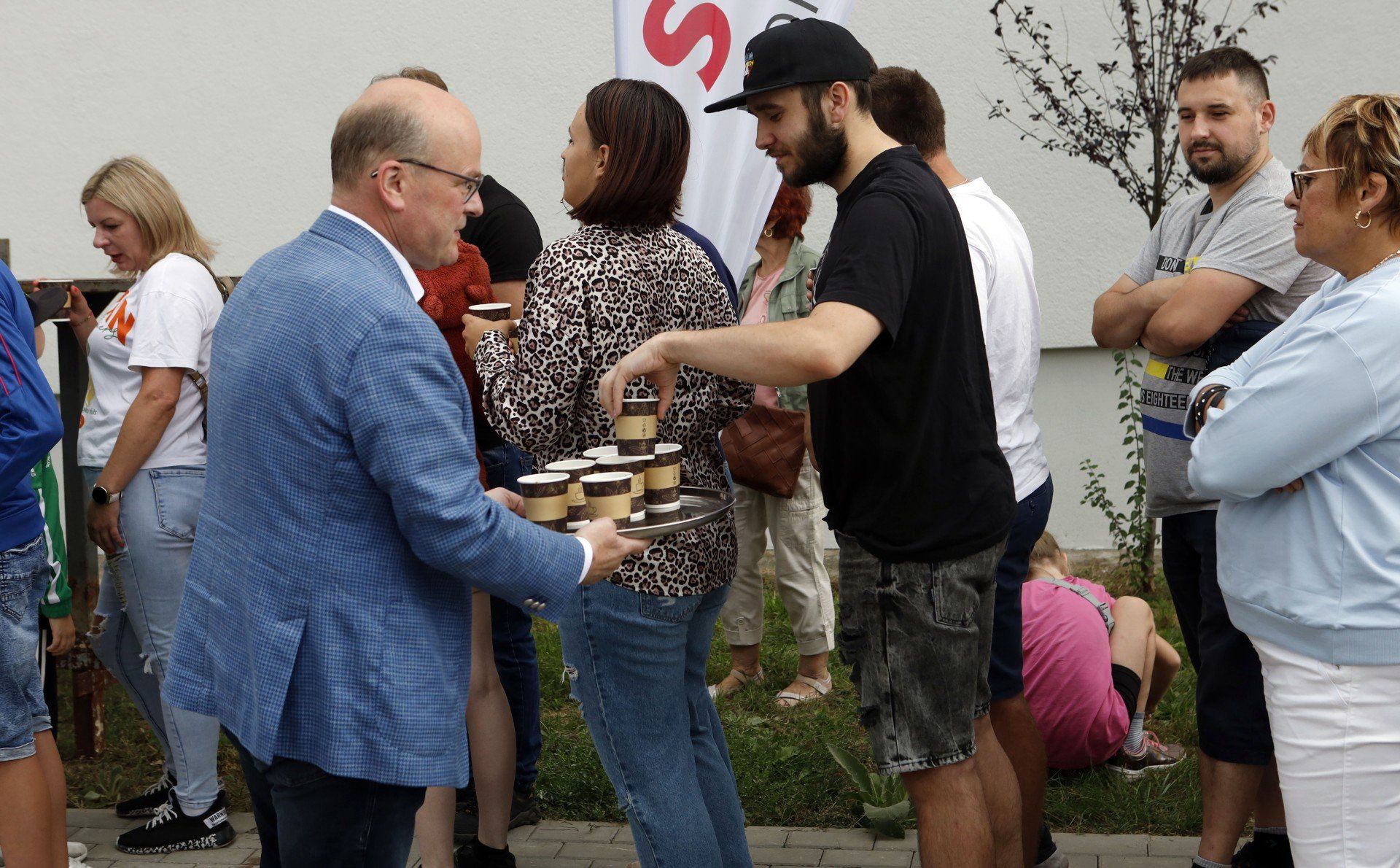 Maciej Glamowski,prezydent Grudziądza częstował kawą