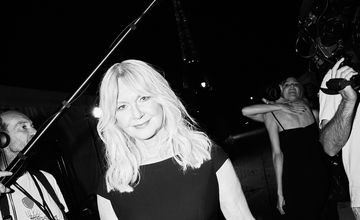 Polski akcent pod wieżą Eiffla. Grażyna Torbicka ponownie na wybiegu L'oreal Paris
