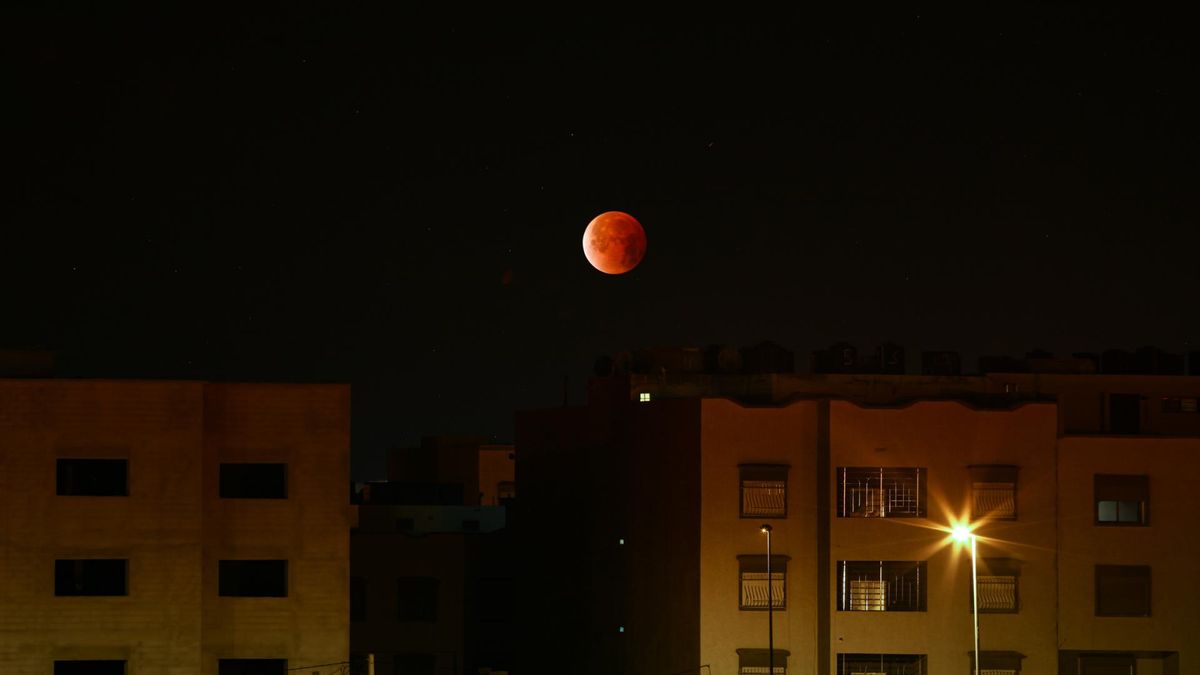 Pełnia księżyca wpływa na układ hormonalny człowieka