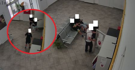 Oburzające. Nastolatkowie nagrani w poczekalni dworca
