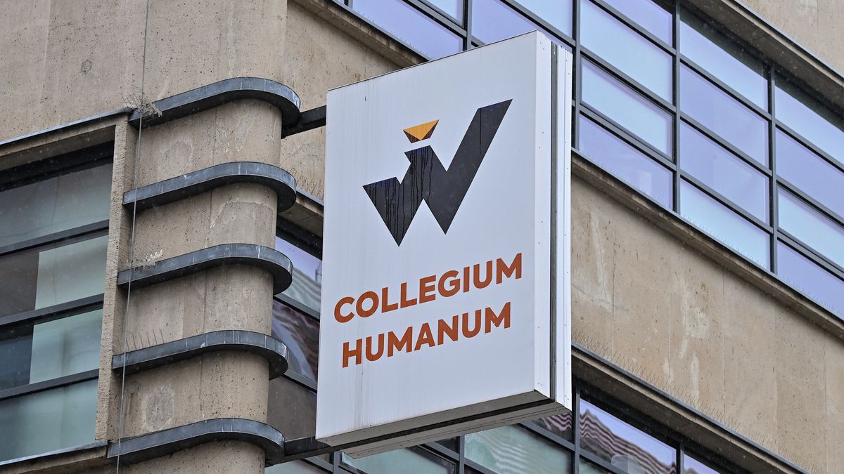 siedziba Collegium Humanum
Maciej Kulczy�ski
budynek, gmach, logo, O�awska, prywatna, siedziba, uczelnia, zatrzymanie, uczelnia niepubliczna