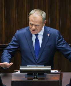 Tusk o smartfonach w szkołach. Mówi o "pladze internetu"