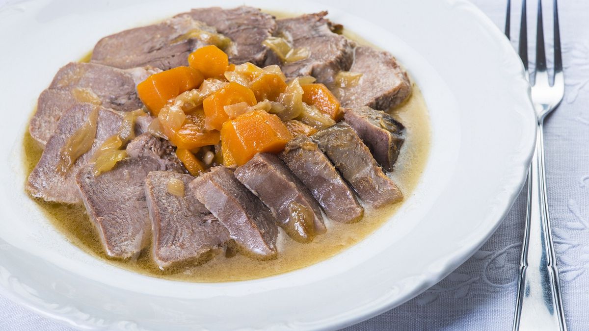 Ozorki wieprzowe w sosie własnym