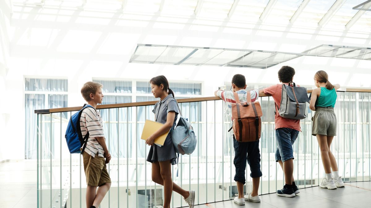 Powrót do szkoły "bolesny" dla rodziców. Finansowo