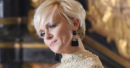 Oto co robiła za kulisami. Mąż stał obok