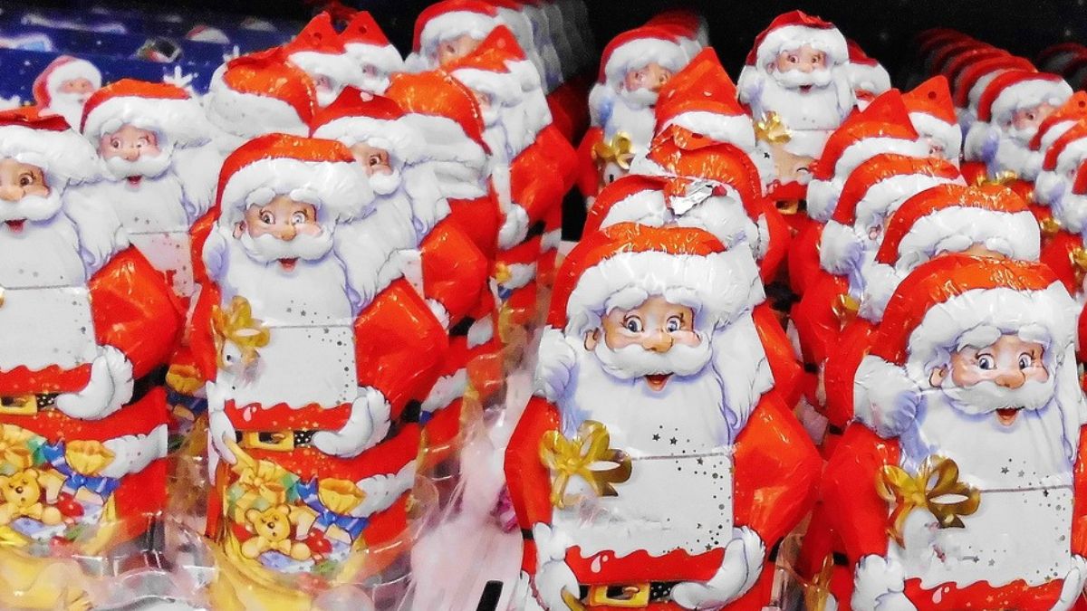 Czekoladowe mikołaje w sklepie.