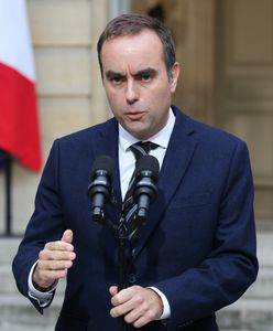 Premier Francji podał się do dymisji