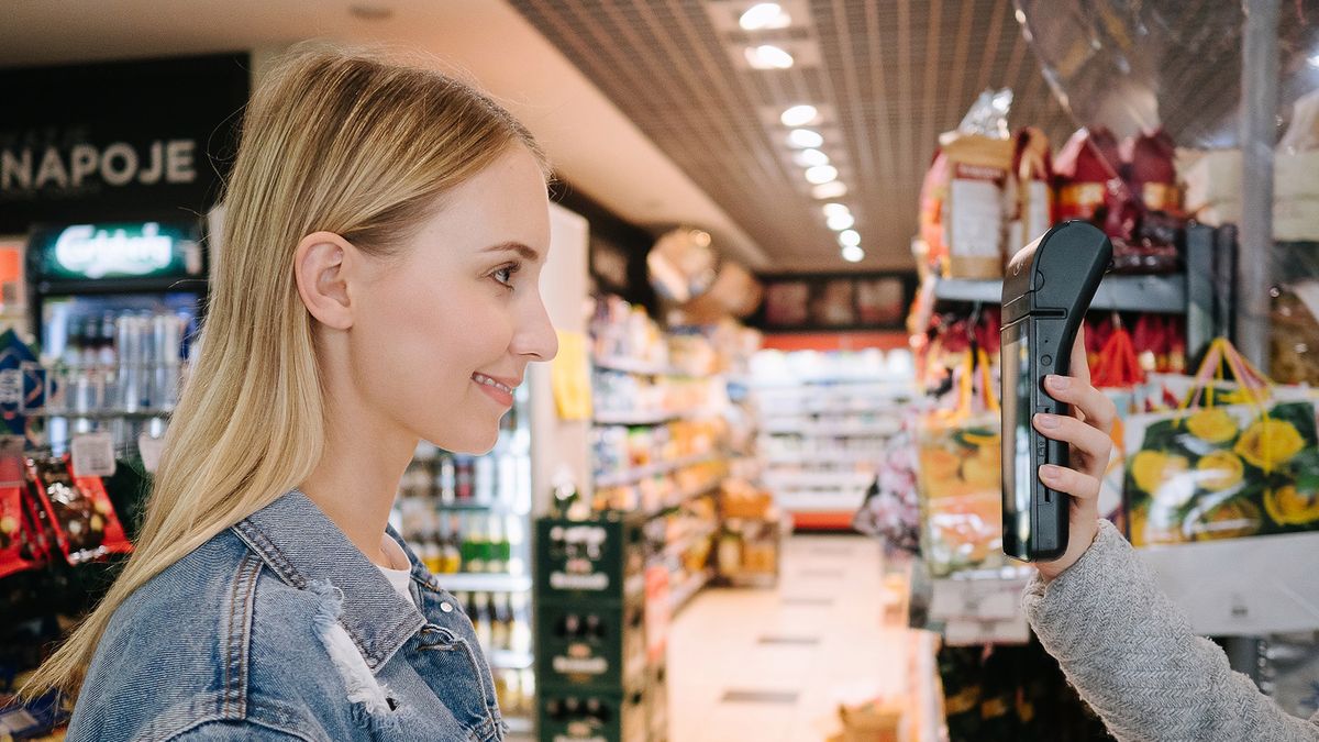 To pierwszy park na świecie. W polskim aquaparku będzie można zapłacić tęczówką 1