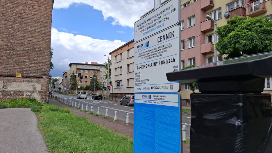 Parking przy dawnym budynku MZD w Częstochowie.