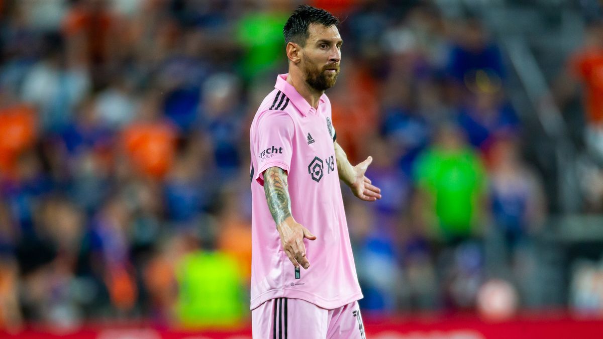 CINCINNATI, OH - AUGUST 23: Lionel Messi #10 of Inter Miami CF during U.S.Open Cup Semifinal game between Inter Miami CF and FC Cincinnati at TQL Stadium on August 23, 2023 in Cincinnati, Ohio. (Photo by Michael Miller/ISI Photos/Getty Images)