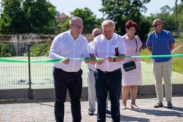 Staw w Wyszynach zyskał nowe życie. Oficjalnie otwarto teren relaksu