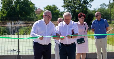 Staw w Wyszynach zyskał nowe życie. Oficjalnie otwarto teren relaksu