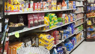 W marcu zakupy o prawie 24 proc. droższe niż rok wcześniej. Karma, warzywa i pieczywo uderzają po kieszeni