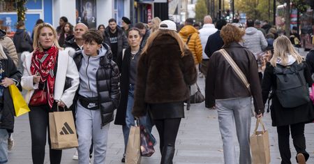 Polacy "ewakuują się" z tonącego okrętu? Coraz więcej rodaków opuszcza Wyspy