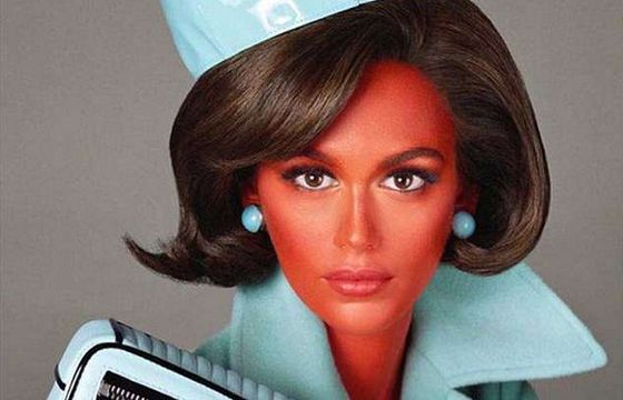 Jeremy Scott nową kampanią Moschino chciał rozpocząć dyskusję na temat imigrantów