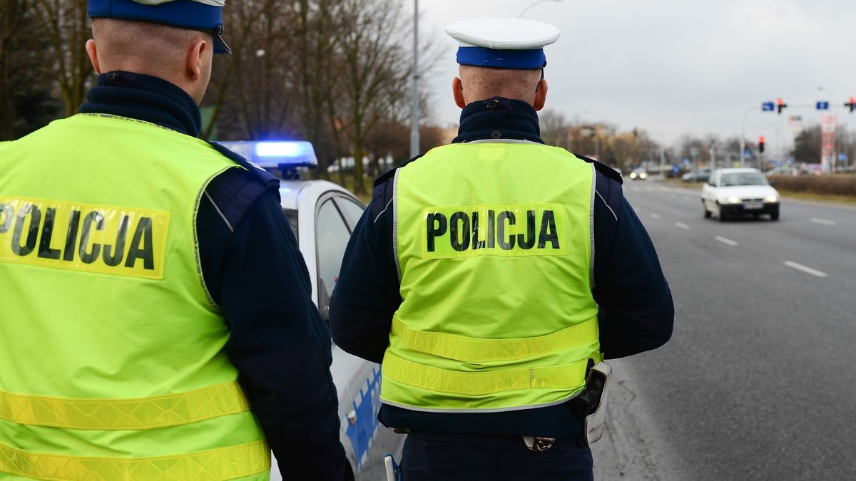 Policja będzie dziś (16 września) kontrolować kierowców pod kątem używania telefonów.