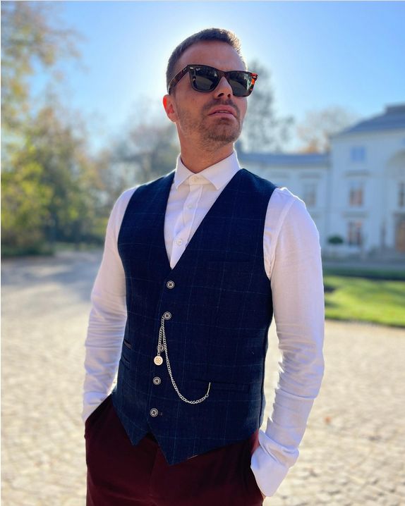 Cichopek i Hakiel spotkali się na komunii córki. Ekspert ocenił ich zachowanie