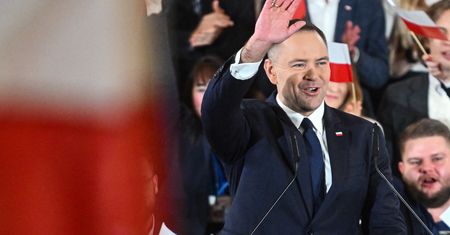 Ile języków zna Nawrocki? Tłumaczył się na pierwszej konferencji