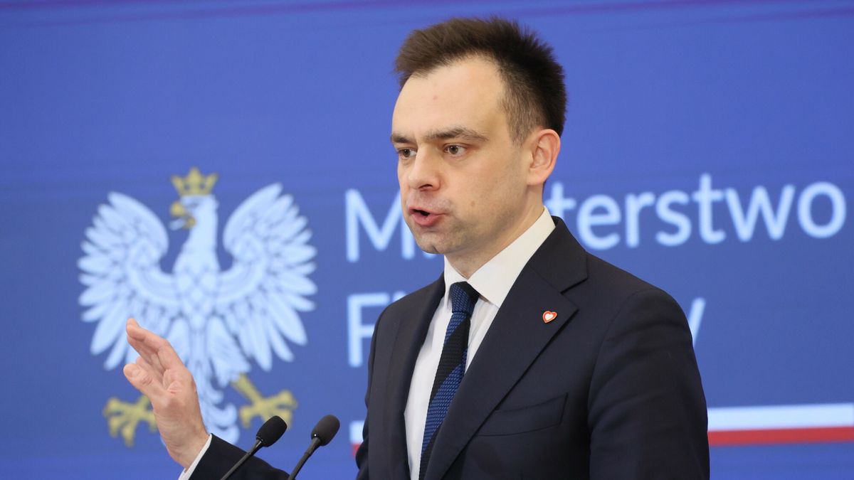 Ministrowie finans�w i zdrowia nt. sk?adki zdrowotnej dla przedsi?biorc�w
Fot. Pawel Wodzynski/East News, Warszawa, 21.03.2024. KPRM. Konferencja prasowa "Zmiany w skladce zdrowotnej dla przedsiebiorcow",  z udzialem ministra finansow Andrzeja Domanskiego (n/z), minister zdrowia Izabeli Leszczyny i wiceministra finansow Jaroslawa Nenemana.
Pawel Wodzynski