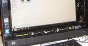 HP TouchSmart300 w rękach dorosłych