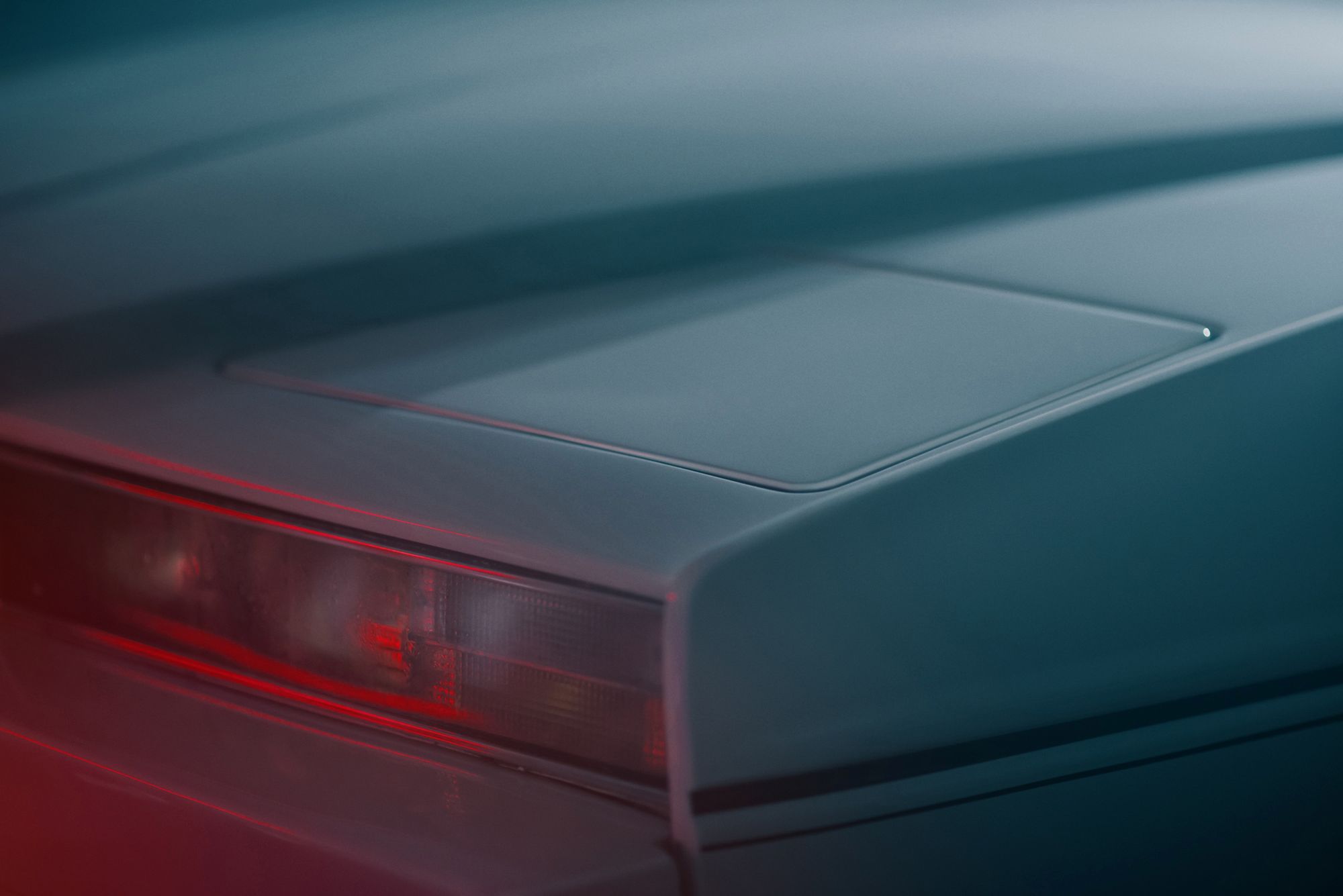 Aston Martin Lagonda – legenda lat 80. ożywa na zdjęciach Tomka Olszowskiego 4