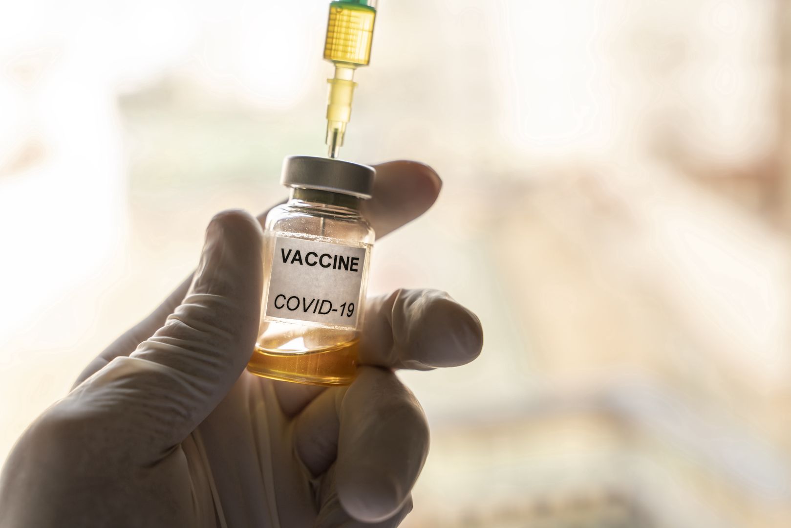 Koronawirus. Wyścig po szczepionkę wygrają Chiny? Padł termin