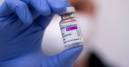 Kobieta w Norwegii zmarła po szczepionce AstraZeneca. "Ciężki przypadek zakrzepów krwi"