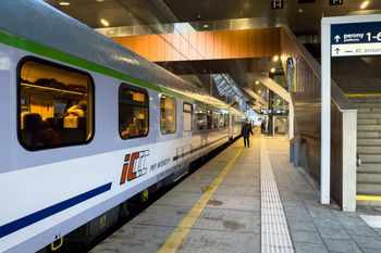 Zmiany w rozkładzie jazdy. PKP Intercity chwali się nowymi połączeniami